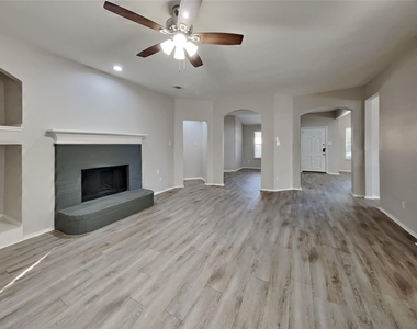 3008 Norwich Lane - Photo Thumbnail 2