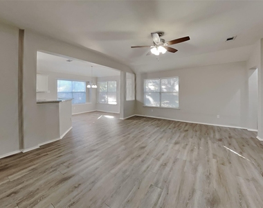 3008 Norwich Lane - Photo Thumbnail 3
