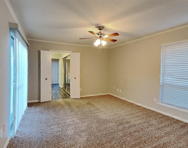 6508 Wrenwood Drive - Photo Thumbnail 7