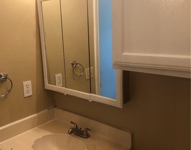 8767 Carroll Circle - Photo Thumbnail 7