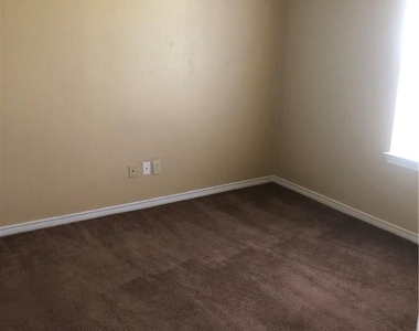 8767 Carroll Circle - Photo Thumbnail 9