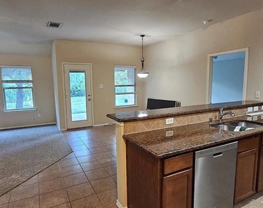 1000 Buffalo Creek Drive - Photo Thumbnail 9