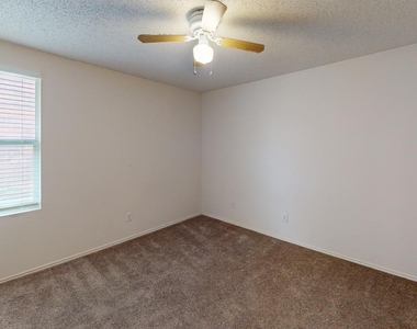 603 Ambarella Street - Photo Thumbnail 7