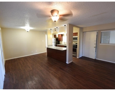 2833 Kings Road - Photo Thumbnail 1