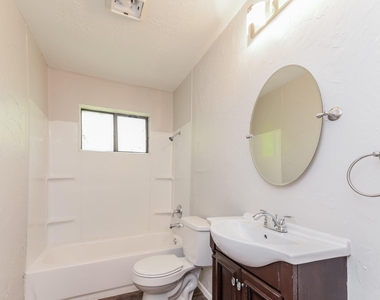 728 Southwynd Street - Photo Thumbnail 12