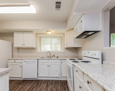728 Southwynd Street - Photo Thumbnail 6