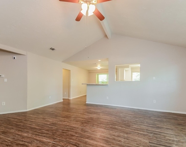 728 Southwynd Street - Photo Thumbnail 4