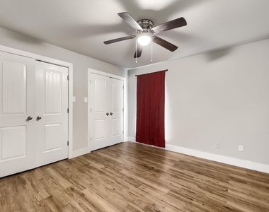 4203 Spring Hill Lane - Photo Thumbnail 13