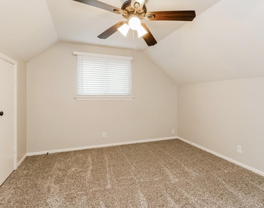 6024 Wormar Avenue - Photo Thumbnail 10