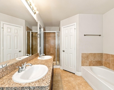 15626 Gatsby Lane - Photo Thumbnail 14