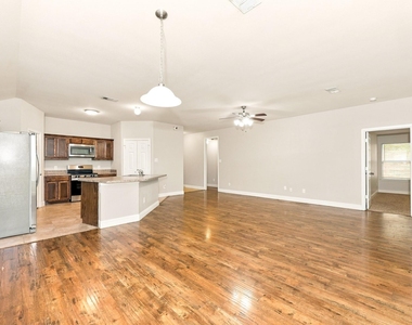 15626 Gatsby Lane - Photo Thumbnail 2