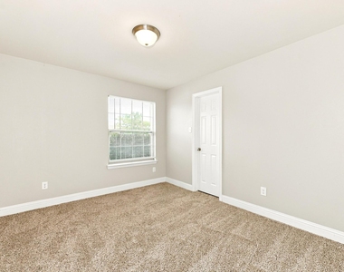 15626 Gatsby Lane - Photo Thumbnail 12