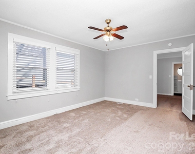 105 Oak Street - Photo Thumbnail 24