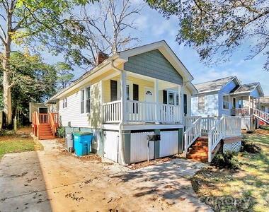 105 Oak Street - Photo Thumbnail 2