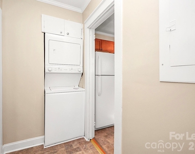 105 Oak Street - Photo Thumbnail 14
