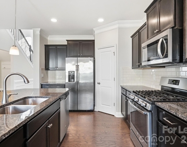 7308 Hamilton Bridge Road - Photo Thumbnail 15