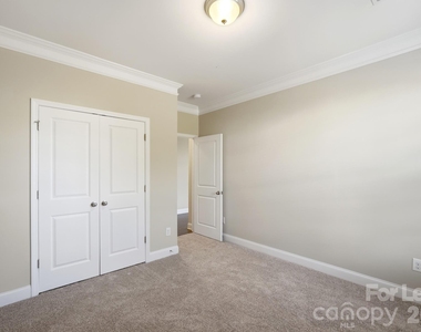 7308 Hamilton Bridge Road - Photo Thumbnail 21