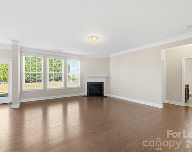7308 Hamilton Bridge Road - Photo Thumbnail 8