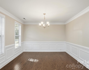 7308 Hamilton Bridge Road - Photo Thumbnail 5