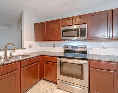 4403 Cedar Crest Drive - Photo Thumbnail 7