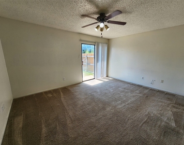 500 Concord Drive - Photo Thumbnail 6