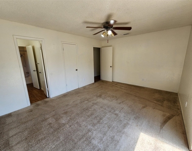 500 Concord Drive - Photo Thumbnail 9