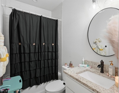 5625 Barkridge Drive - Photo Thumbnail 19
