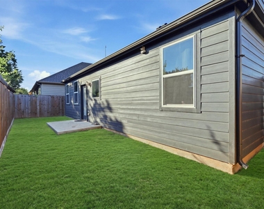 5625 Barkridge Drive - Photo Thumbnail 22