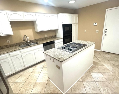5871 Westhaven Drive - Photo Thumbnail 4