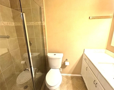 5871 Westhaven Drive - Photo Thumbnail 8
