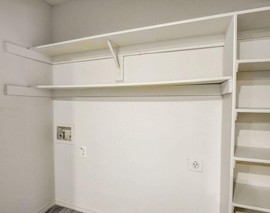 9920 Forest Lane - Photo Thumbnail 23