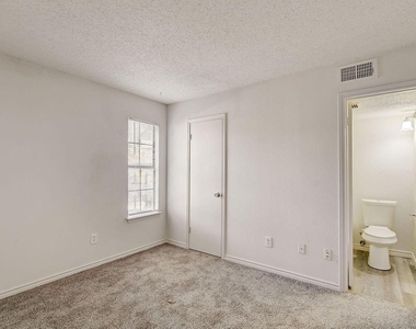 9920 Forest Lane - Photo Thumbnail 20