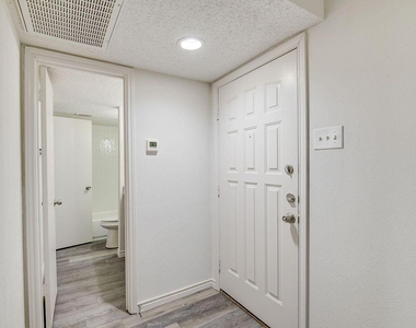 9920 Forest Lane - Photo Thumbnail 11