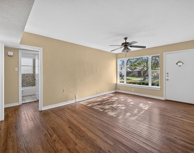 5925 Victor Street - Photo Thumbnail 6