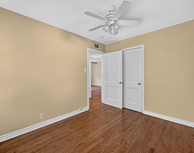 5925 Victor Street - Photo Thumbnail 17