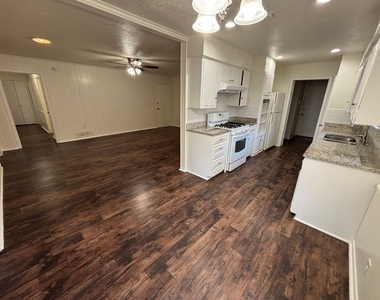 1814 Bardfield Avenue - Photo Thumbnail 7