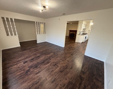 1814 Bardfield Avenue - Photo Thumbnail 6