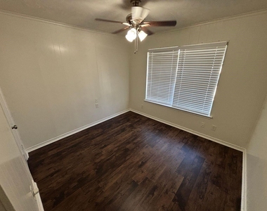 1814 Bardfield Avenue - Photo Thumbnail 22