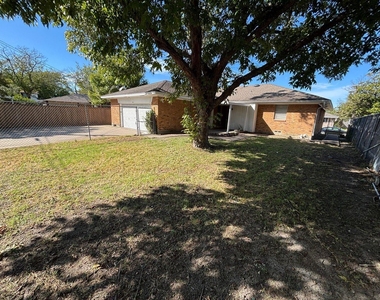 1814 Bardfield Avenue - Photo Thumbnail 1
