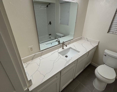 1814 Bardfield Avenue - Photo Thumbnail 24