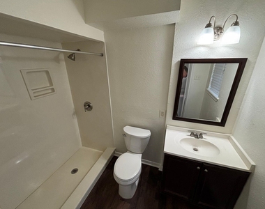 1814 Bardfield Avenue - Photo Thumbnail 15