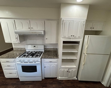 1814 Bardfield Avenue - Photo Thumbnail 10