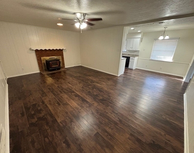 1814 Bardfield Avenue - Photo Thumbnail 11