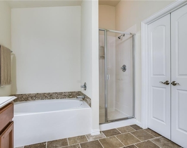 7957 Hannah Street - Photo Thumbnail 8