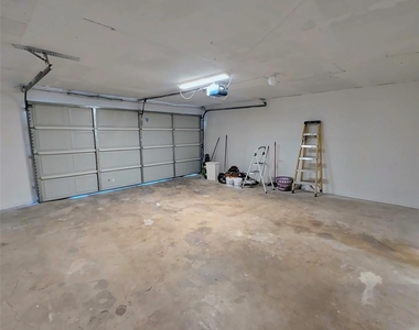 407 Heritage Trail - Photo Thumbnail 17