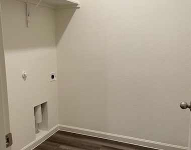 10348 Rosegreen Lane - Photo Thumbnail 11