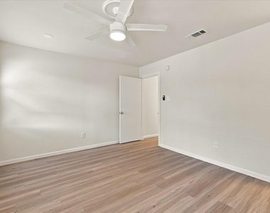 3701 W 6th Street - Photo Thumbnail 14
