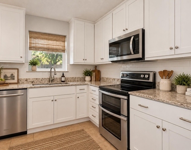 2218 Royal Oaks Drive - Photo Thumbnail 2