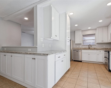 2218 Royal Oaks Drive - Photo Thumbnail 3
