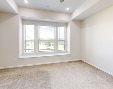 16154 Doe Lake Drive - Photo Thumbnail 9